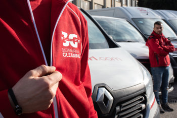 36ffb46e-f837-4f1c-82ef-7d77d640853d